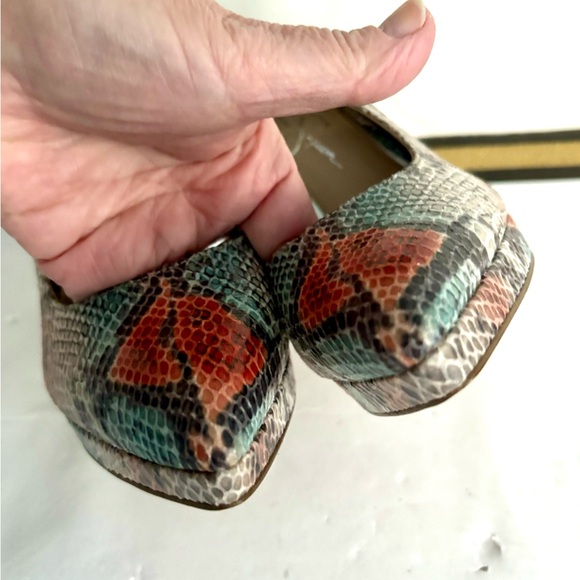 Jessica Simpson heels - Picture 3 of 11